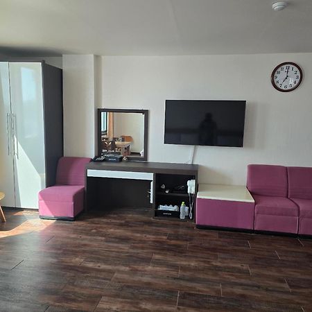 Hotel Mallipo Таеан Екстериор снимка