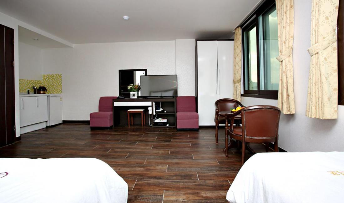 Hotel Mallipo Таеан Екстериор снимка